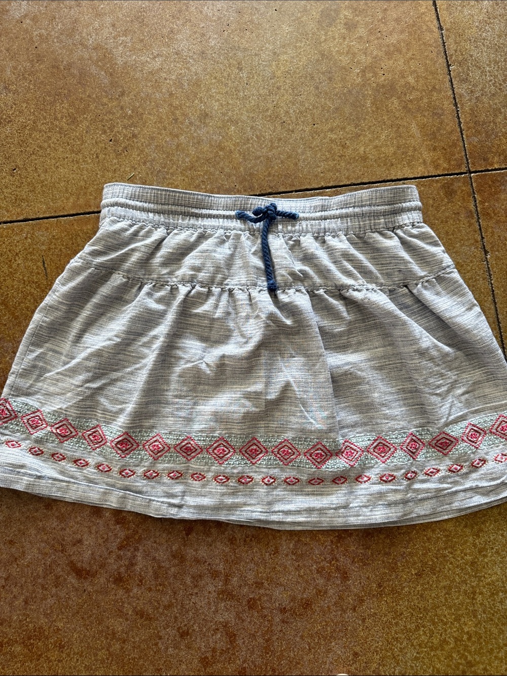Woolrich Casual Embroidered Cotton Blend Skort in Light Gray with Pink Accents